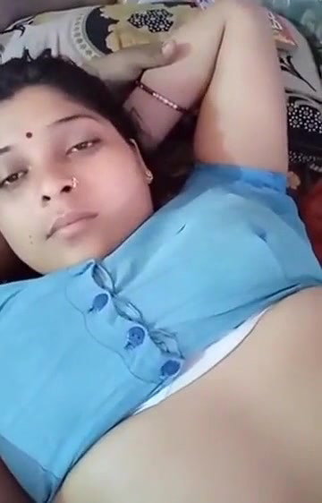 Desi Beauty Wife with Hubby he pressing boobs hard