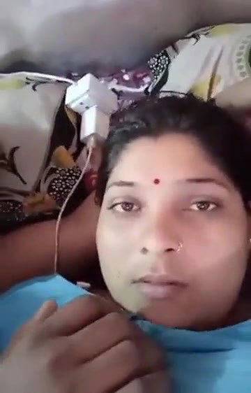 Desi Beauty Wife with Hubby he pressing boobs hard