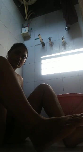 Desi Busty Beautiful Naughty Housewife Homemade Full Nude-29