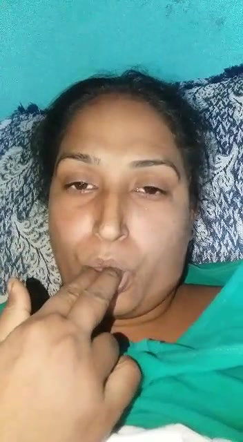 Desi Busty Beautiful Naughty Housewife Homemade Full Nude-25