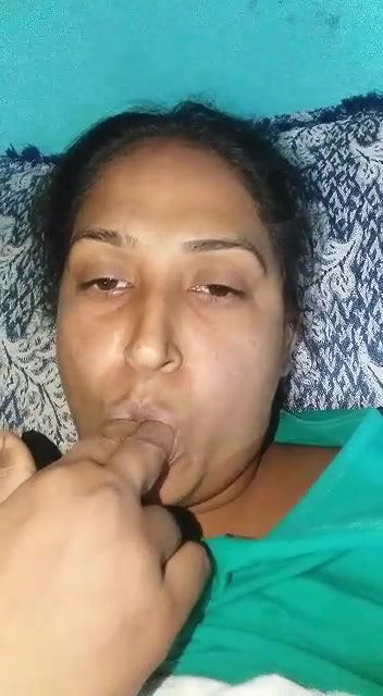 Desi Busty Beautiful Naughty Housewife Homemade Full Nude-25