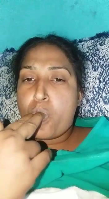 Desi Busty Beautiful Naughty Housewife Homemade Full Nude-25