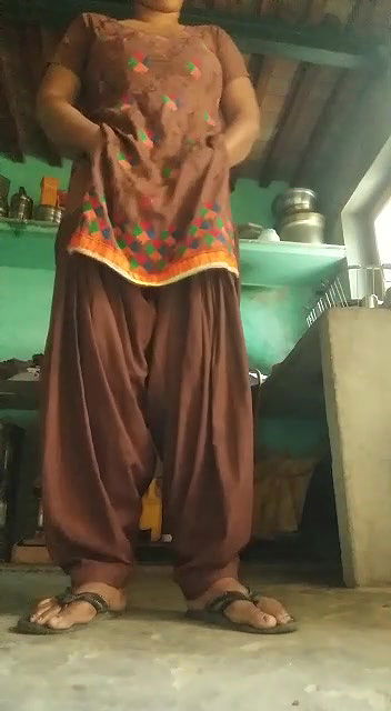 Desi Busty Beautiful Naughty Housewife Homemade Full Nude-24