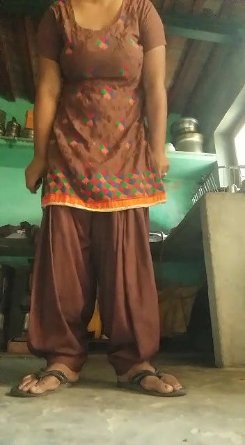 Desi Busty Beautiful Naughty Housewife Homemade Full Nude-24