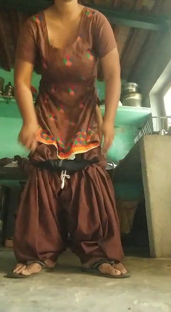 Desi Busty Beautiful Naughty Housewife Homemade Full Nude-24