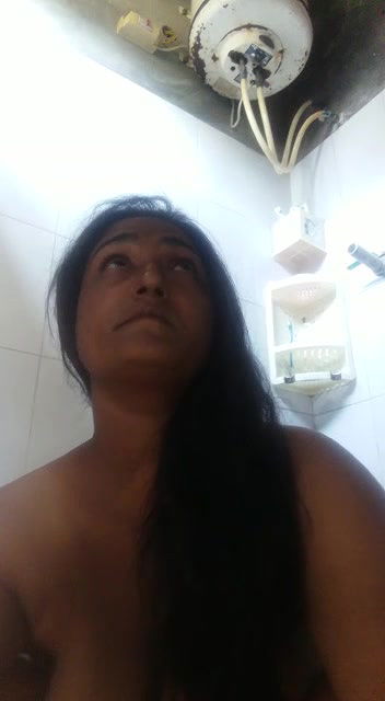 Desi Busty Beautiful Naughty Housewife Homemade Full Nude-13