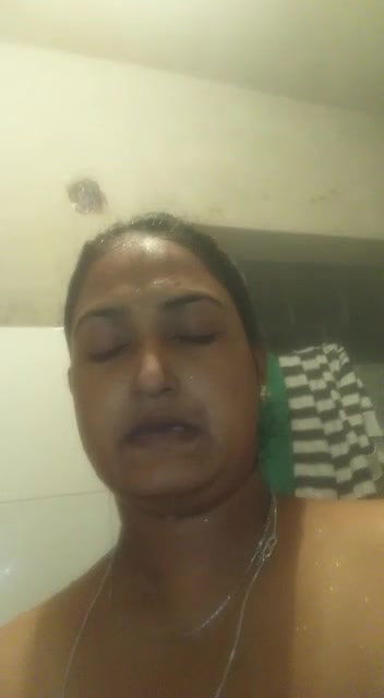 Desi Busty Beautiful Naughty Housewife Homemade Full Nude-1