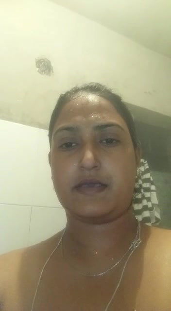 Desi Busty Beautiful Naughty Housewife Homemade Full Nude-1