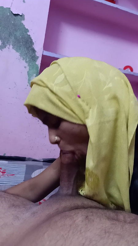 Muslim hijab sucking  cock