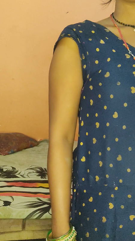 Desi Indian Bhabhi Ki Fudi Chaat Ke Paela, Indian Desi Aunty Ki Fudi Chaat Ke Chudayi Video