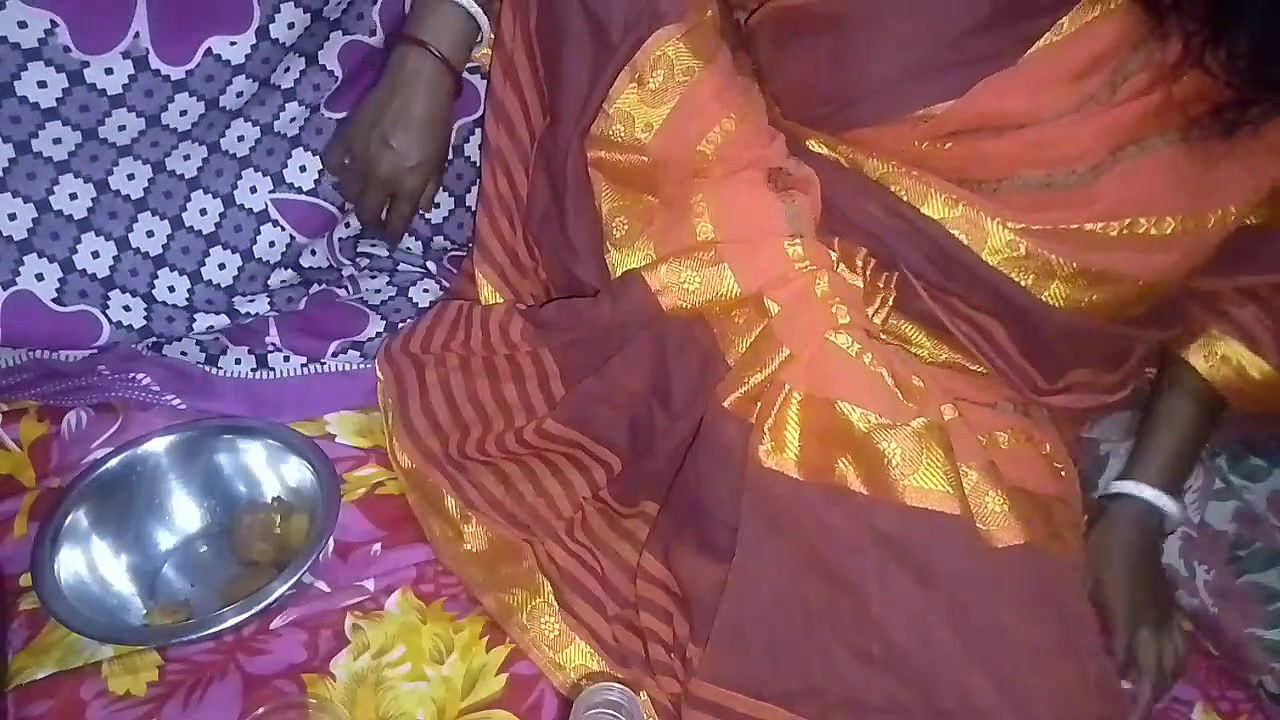 Aaj bhabhi ko Desi Daru pilakar aisa gand mara ki Lal Kar Diya