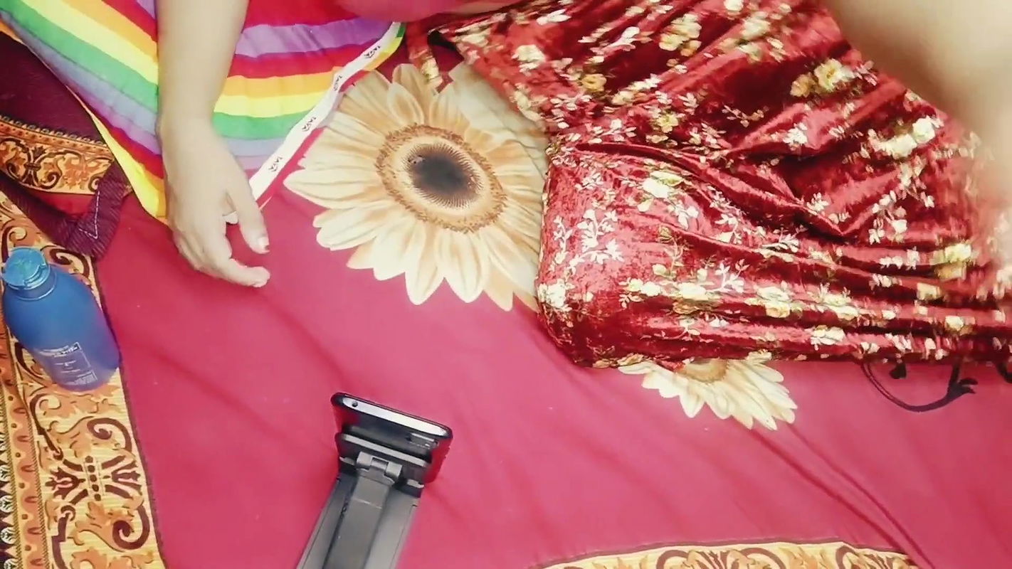 Bangladeshi beautiful girl having sex alone.Bengali girl