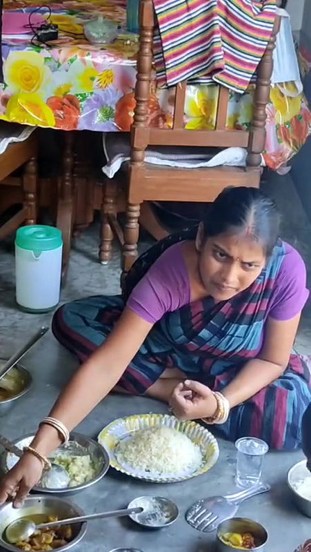 Bengali Boudi Oops Moment