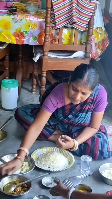 Bengali Boudi Oops Moment