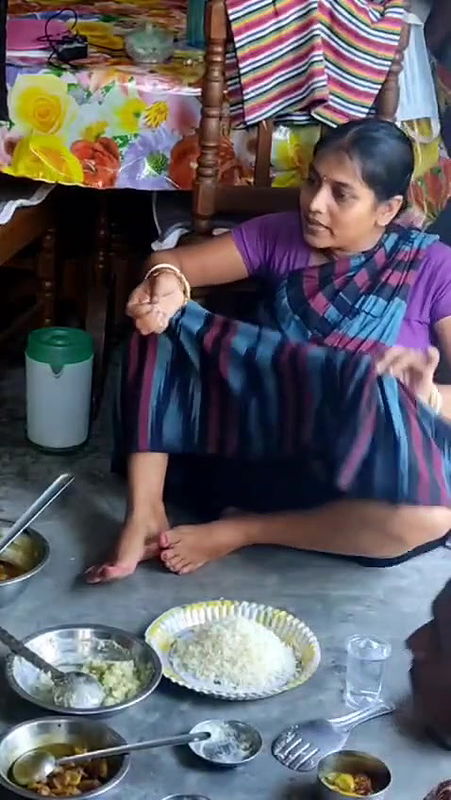 Bengali Boudi Oops Moment