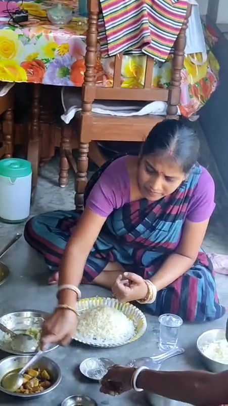 Bengali Boudi Oops Moment