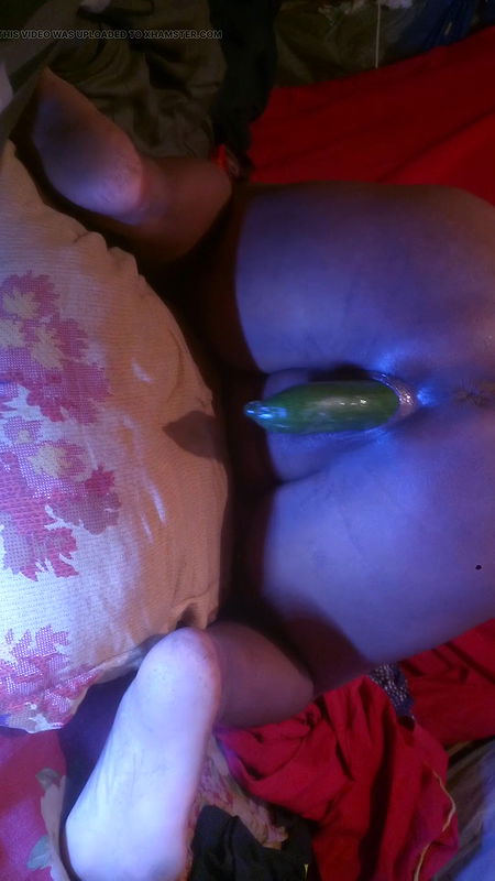 Beautiful college girl shows his pussy, ass and boobs