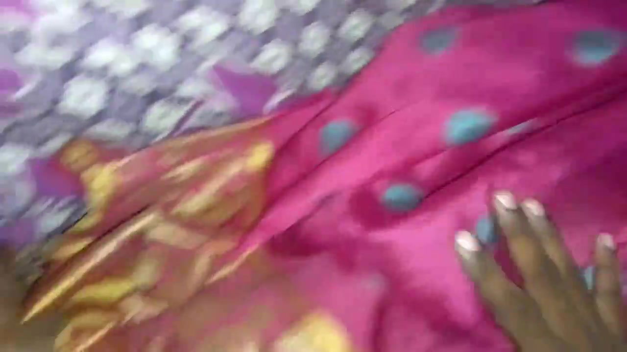 Bhabhi ghar mein soi thi maine jakar gand Mari