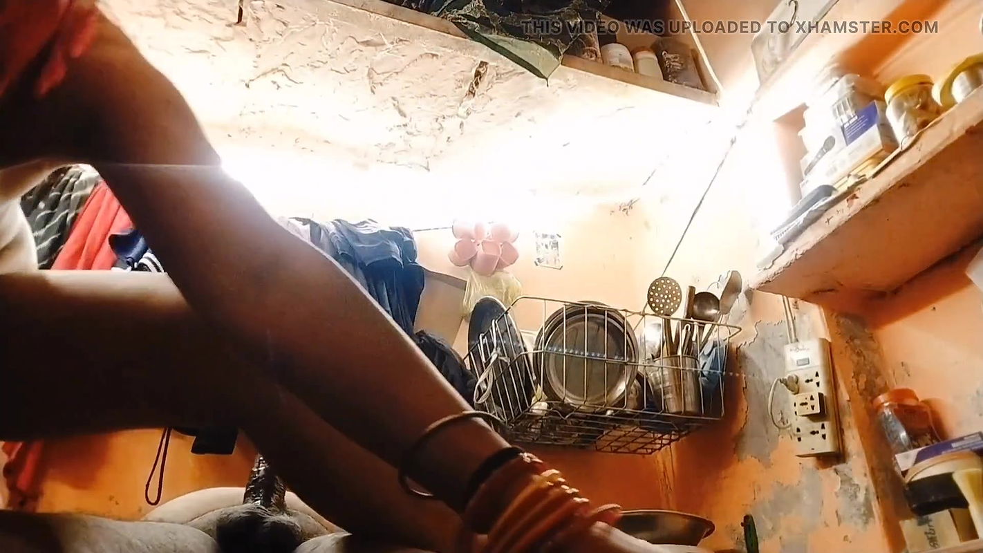 Chudai ka mazaan lane ka lay pura jhakt lagte bhabi