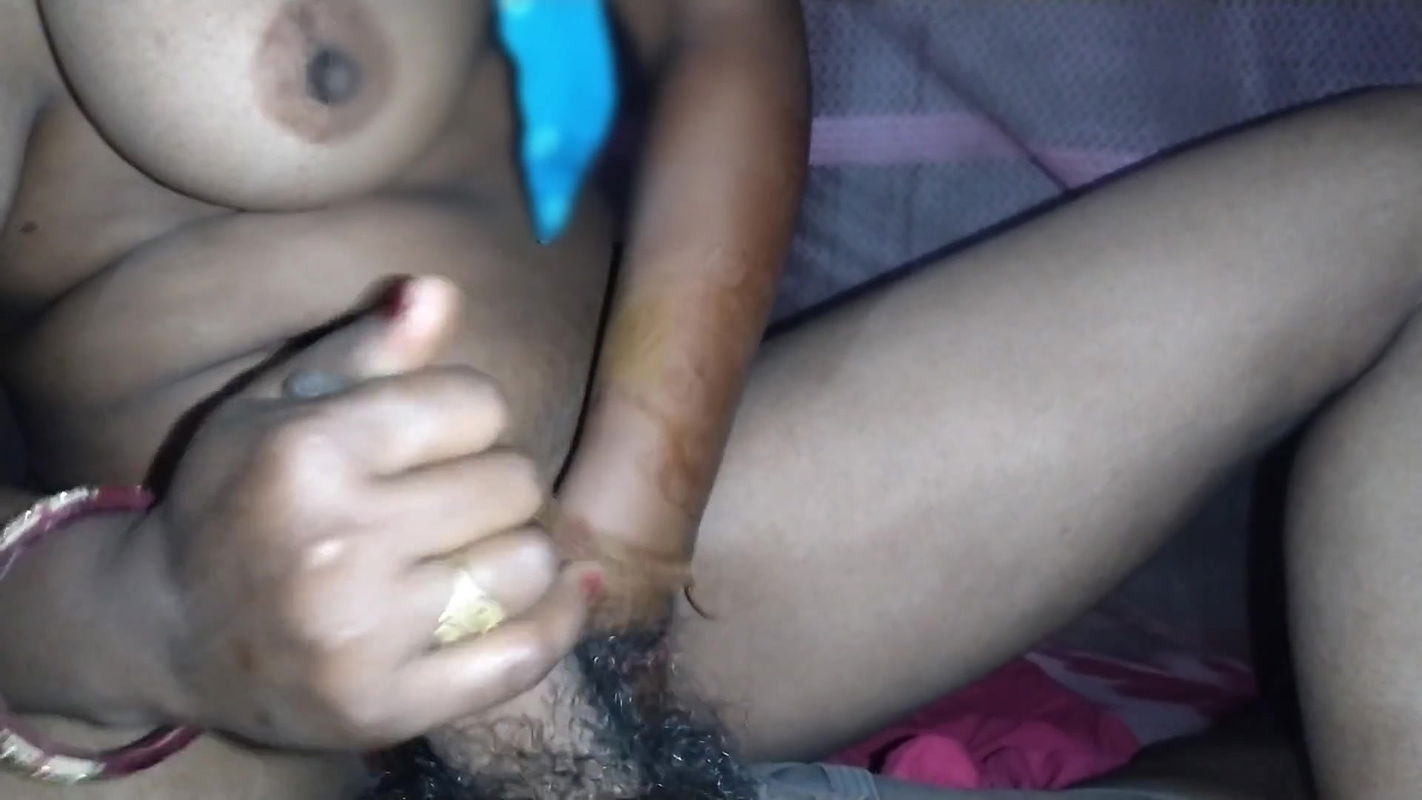 Desi Bhabhi Sex in outdoor