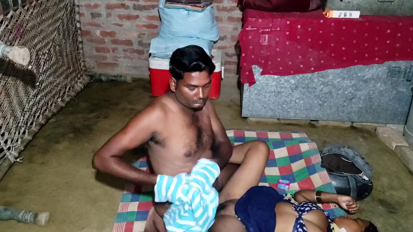 Desi Indian village’s sensual sister-in-law