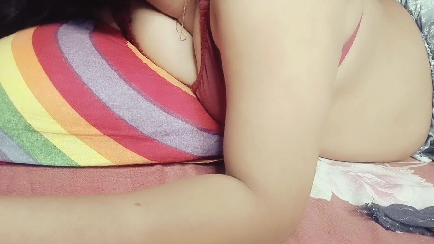 Dirty talking with phone sex.Bengali beautiful girl pussy fingering