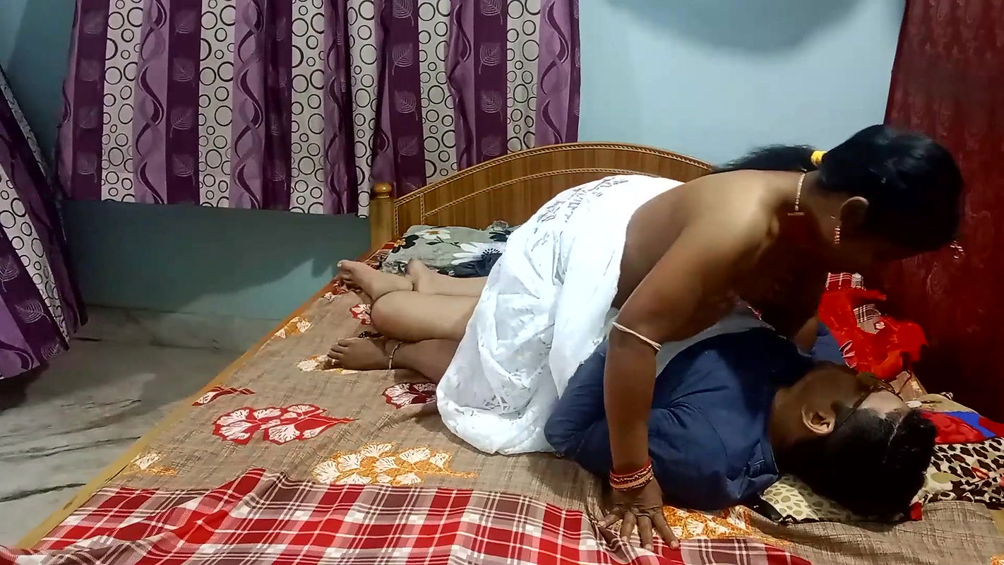 Indian Bhabhi Real Hot Desi Chudai