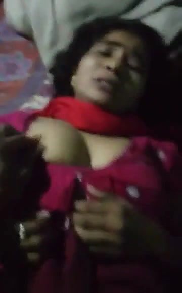 Tango hot star “Baby doll” shwo her big boobs