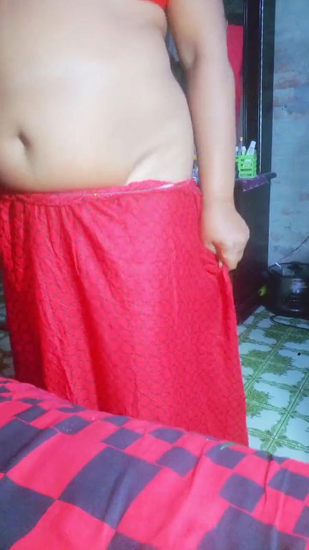 radia shows his big and beautiful boobs r pussy