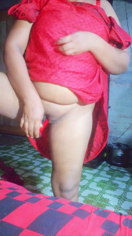 radia shows his big and beautiful boobs r pussy