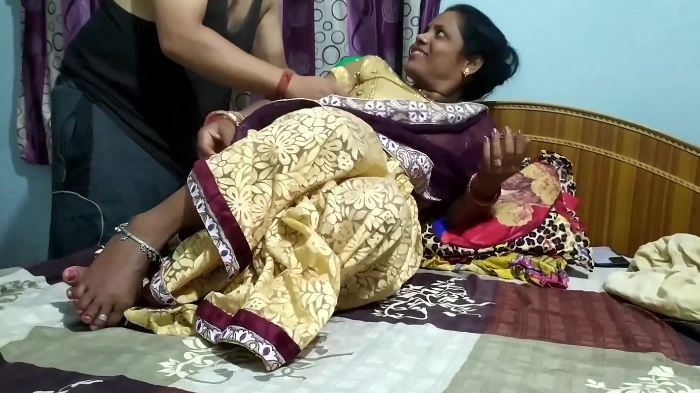 Sexy wife Tina fast fucked in saree with her boyfriend on Xhamster 2023