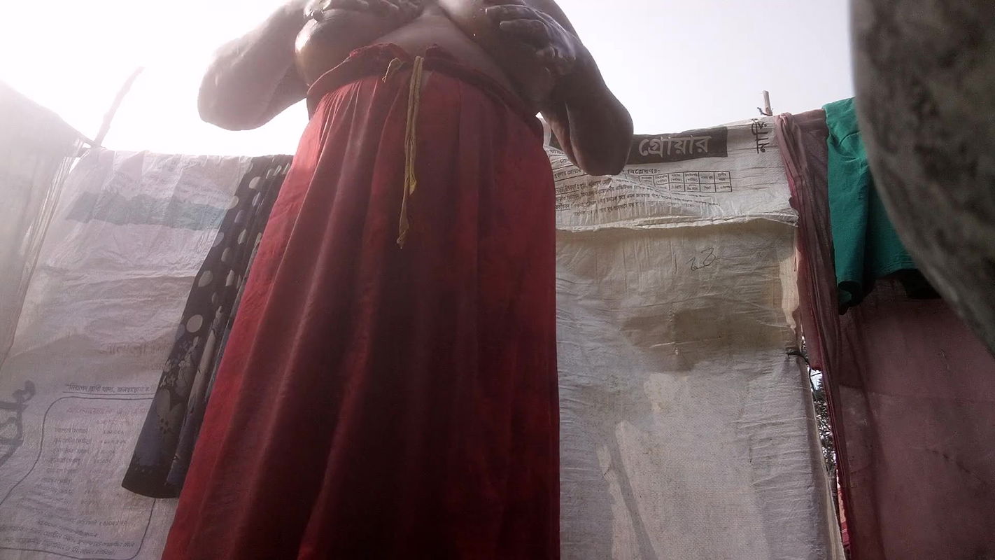 Village vabi show his beautiful pussy