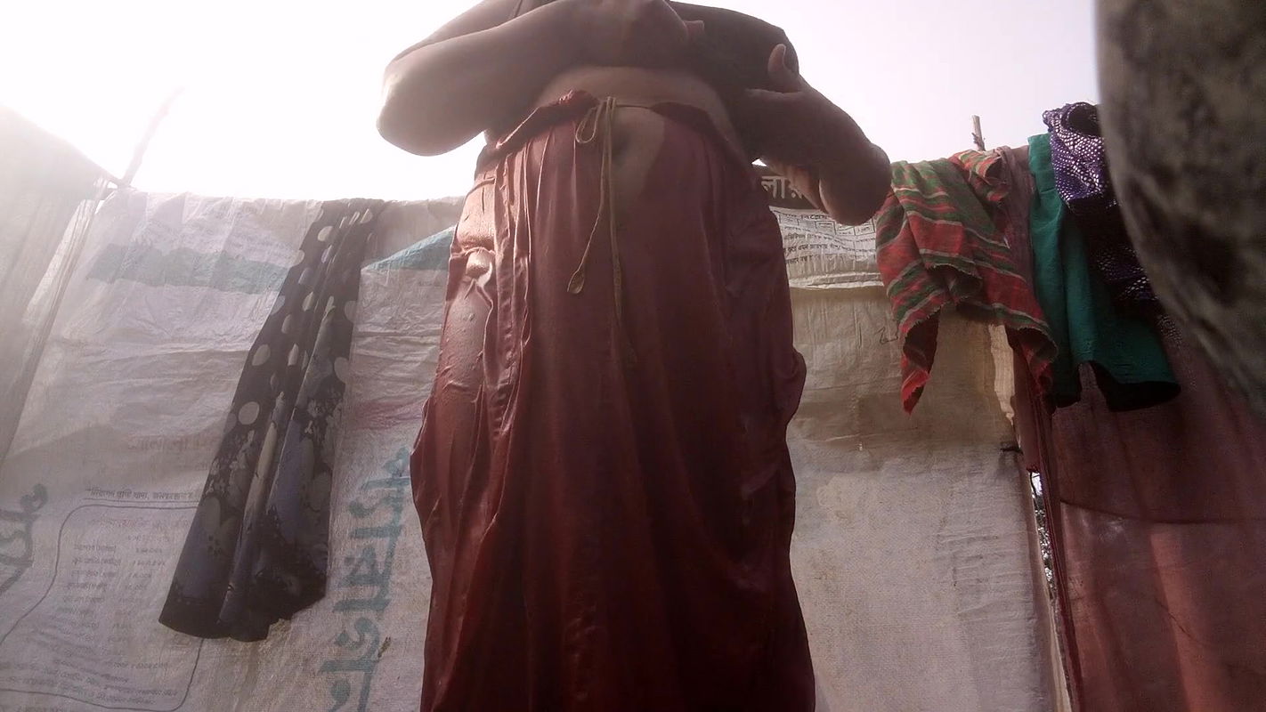 Village vabi show his beautiful pussy