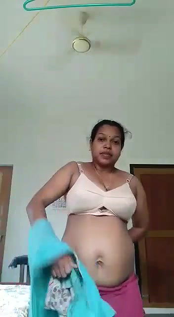 Desi bhabhi making video for lover