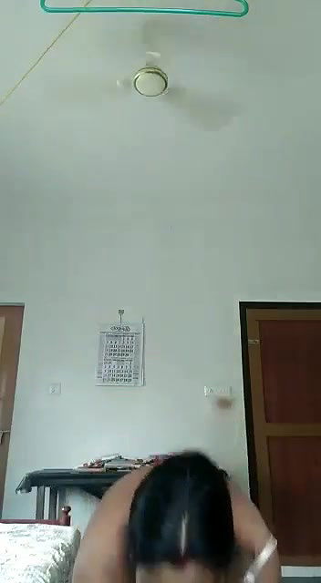 Desi bhabhi making video for lover