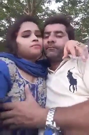 Desi Bhabhi n Boos Outdoor Boobplay