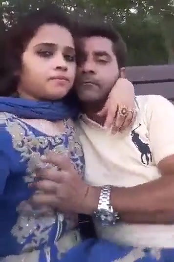 Desi Bhabhi n Boos Outdoor Boobplay