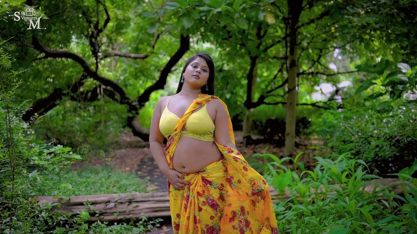 BONG BEAUTY IN OUTDOOR FEAT SHILPA | SAREE FASHION VLOG | SM VENTURES