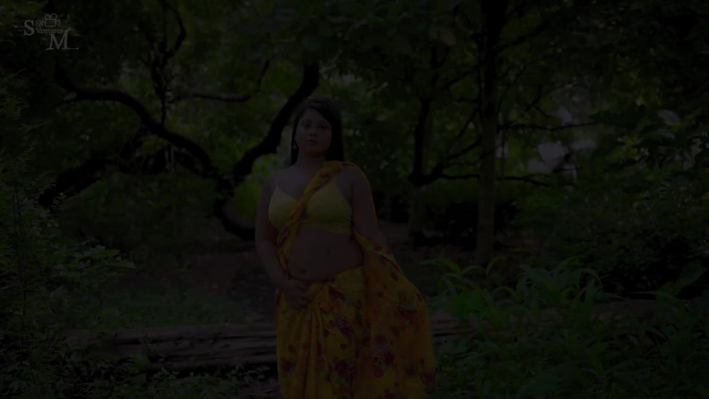 BONG BEAUTY IN OUTDOOR FEAT SHILPA | SAREE FASHION VLOG | SM VENTURES