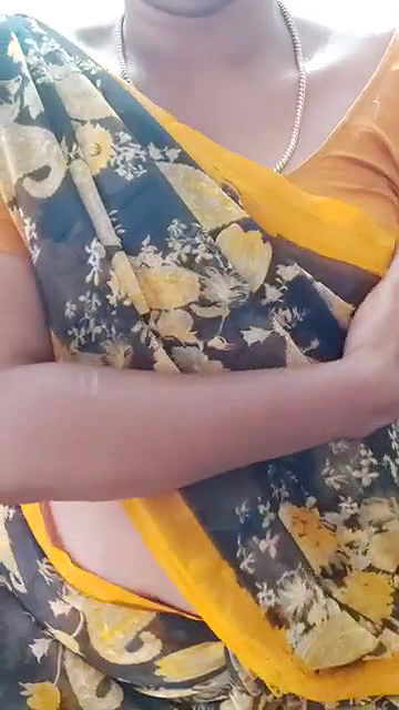 Tamil Family Girl Couple + Solo Show ?