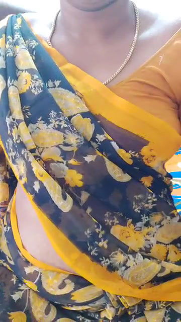 Tamil Family Girl Couple + Solo Show ?