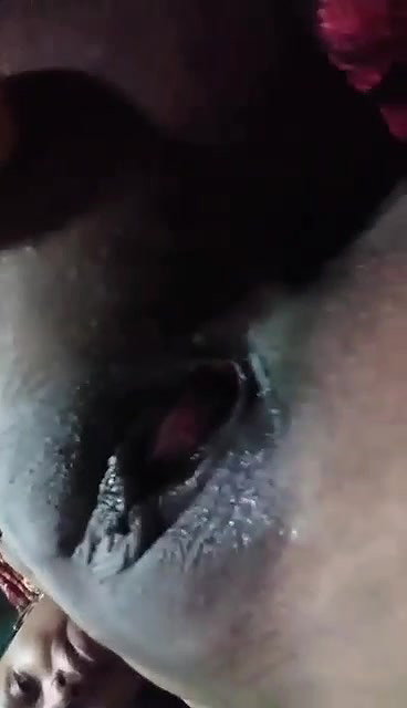 Very Horny Bhabi Masturbating