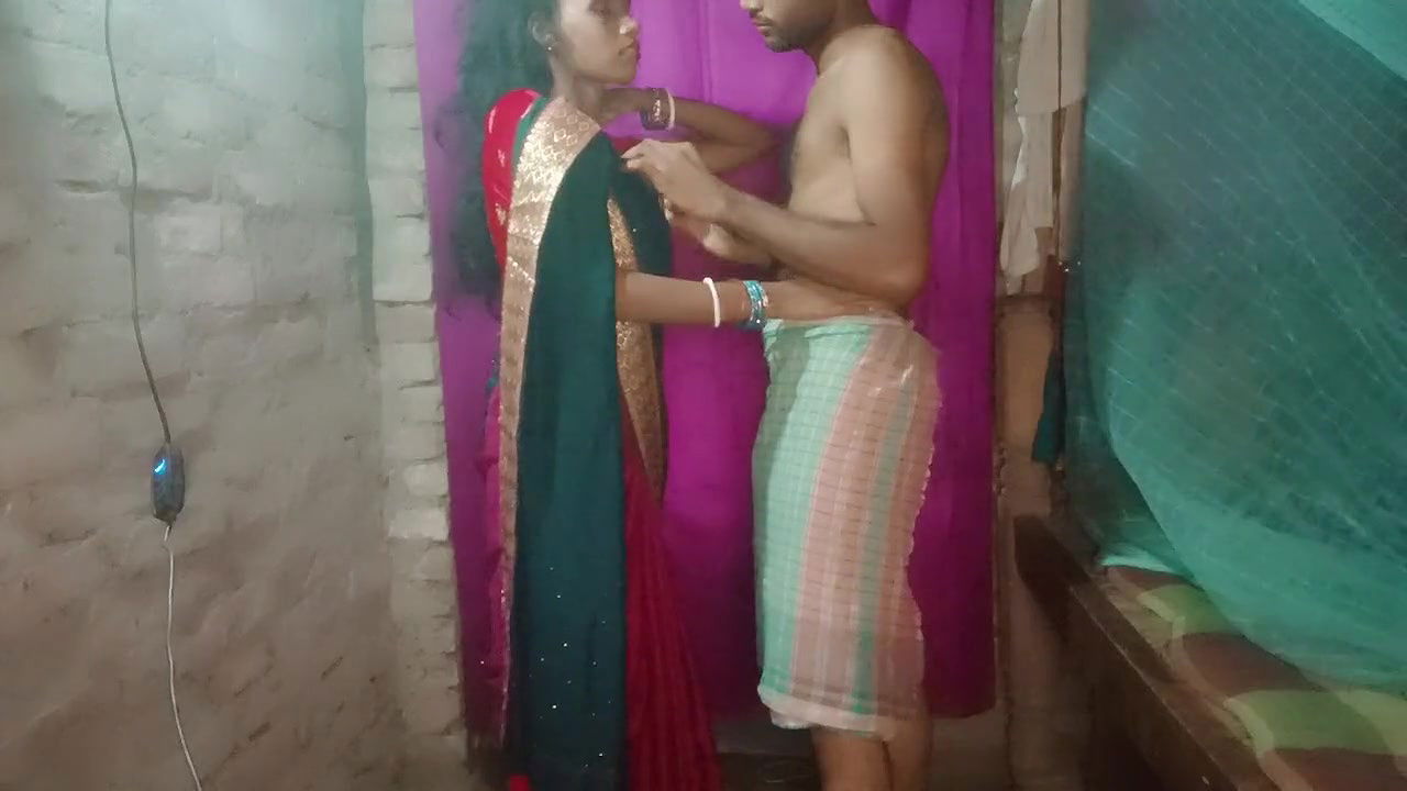 Indian beautiful hot babe has sex with boyfriend