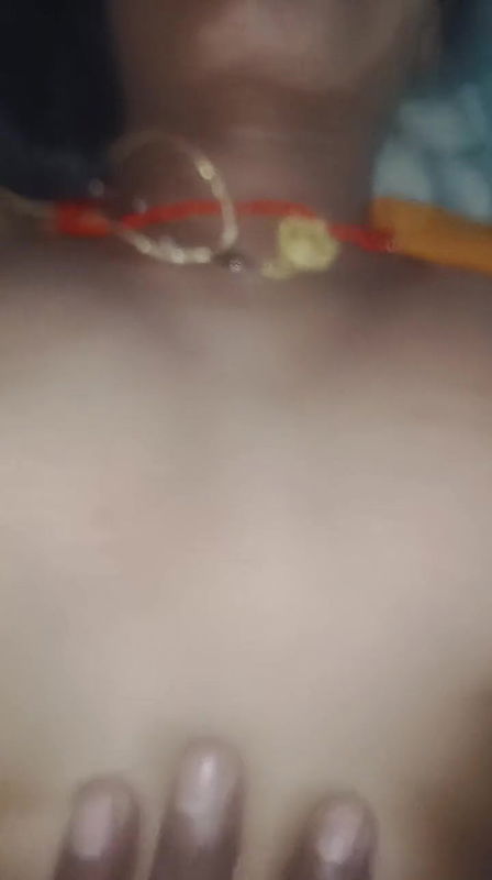 Indian Married Couple Hindi Audio (Seel Thodi)