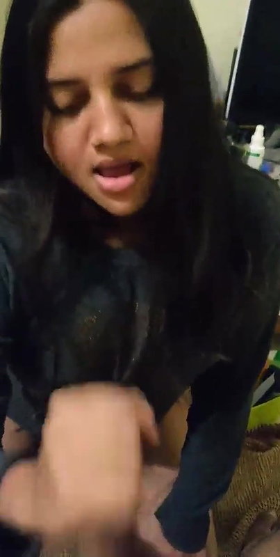 DEsi Cuteee gf Helping