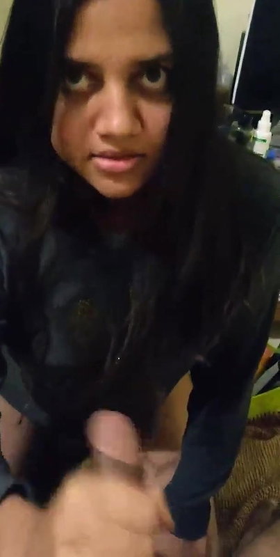DEsi Cuteee gf Helping