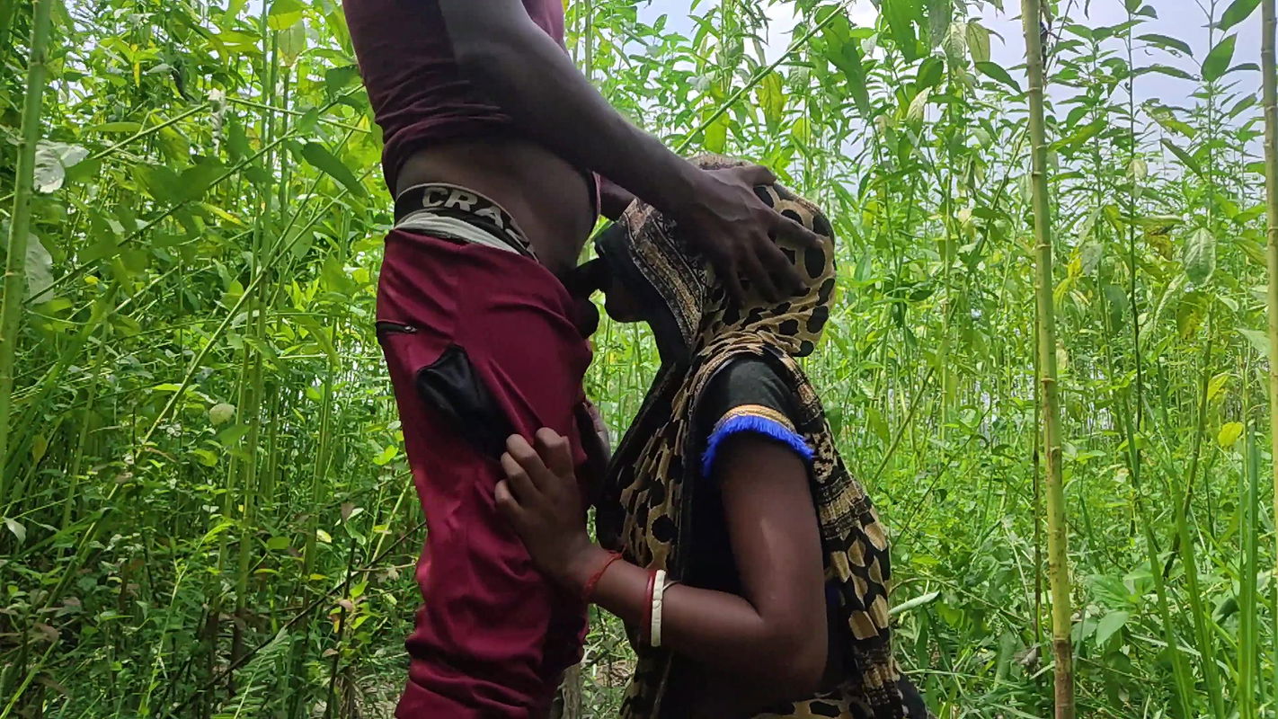 Someone fucked my pussy in the forest, he dropped his semen in my pussy