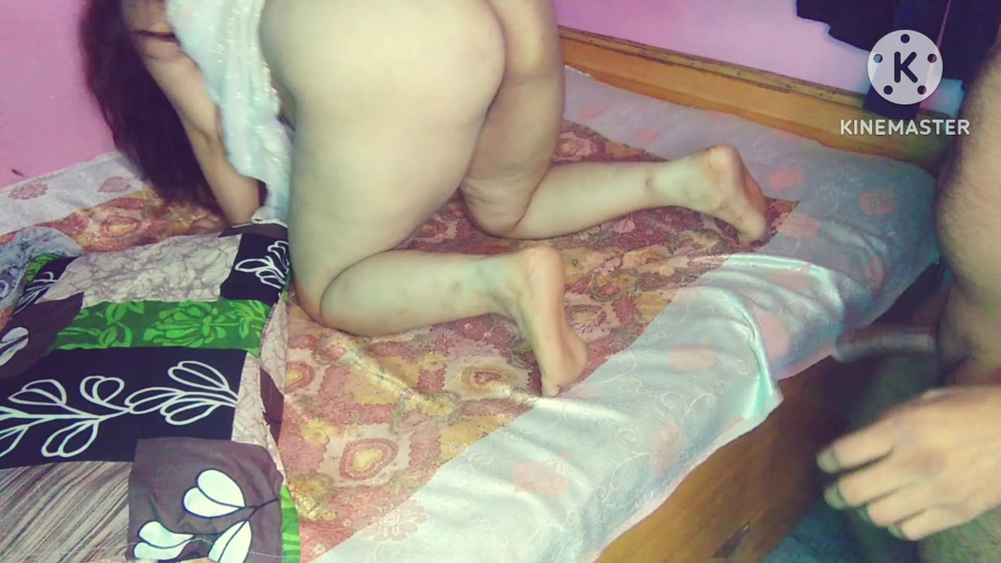 Very hot Indian stepmom with her wet pussy is surprised by her stepson