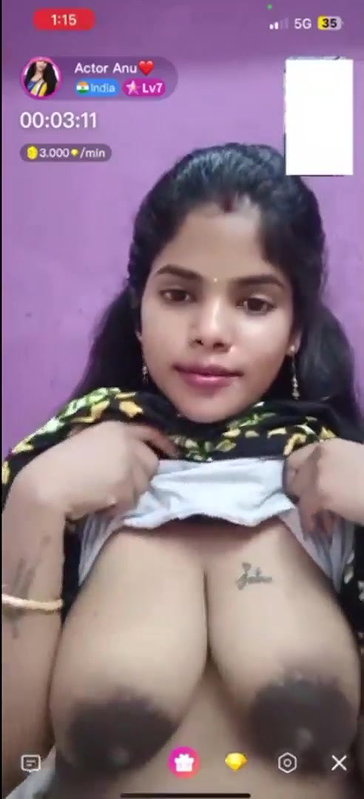 Actor Anu Boobs Show