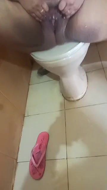 ആനി Annie @ 38 Desi Mallu *** Bath show